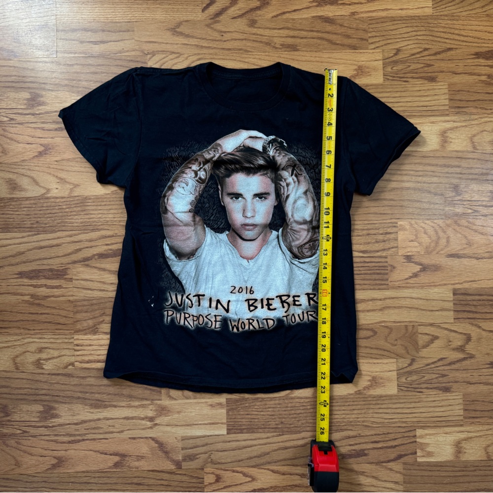 Justin Bieber tour t-shirt